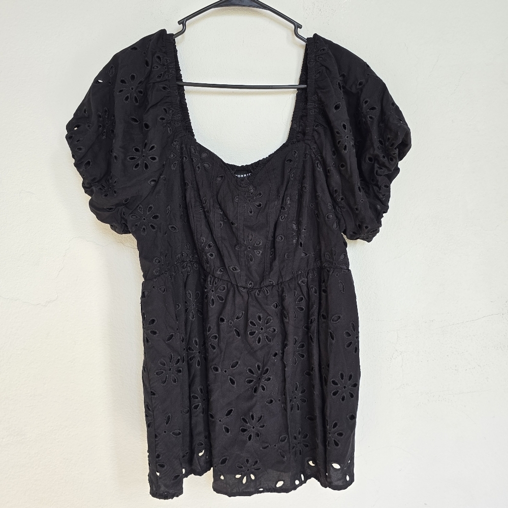 NWT TORRID Babydoll Eyelet Challis Black Short Sleeve Blouse Size 1X 14-16 - Picture 3 of 16